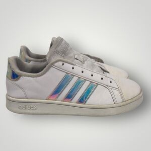 Kids Adidas Grand Court size 3